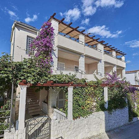 Apartments With A Parking Space Mavarstica, Ciovo - 17803 Trogir Exteriör bild