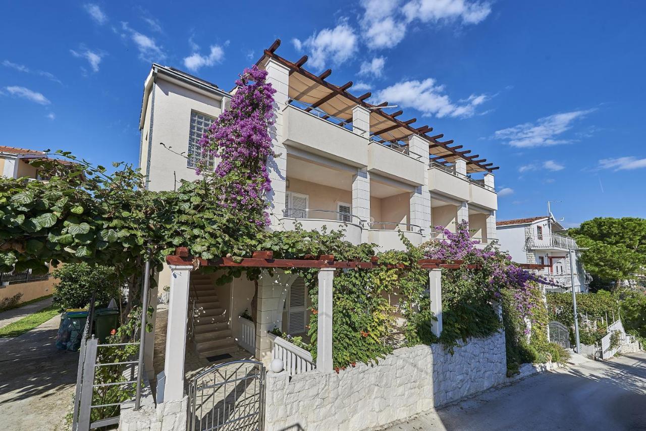 Apartments With A Parking Space Mavarstica, Ciovo - 17803 Trogir Exteriör bild