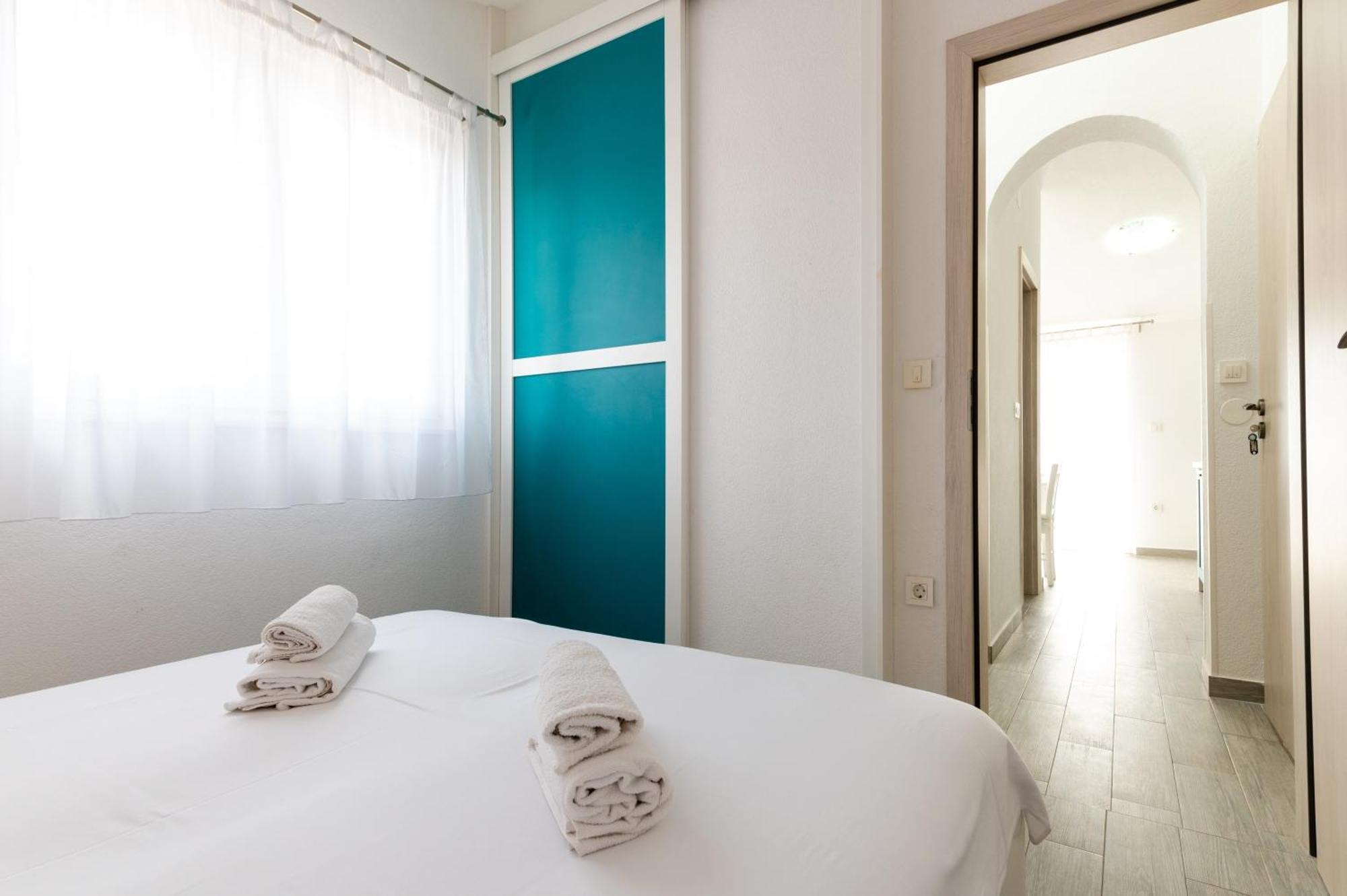 Apartments With A Parking Space Mavarstica, Ciovo - 17803 Trogir Rum bild